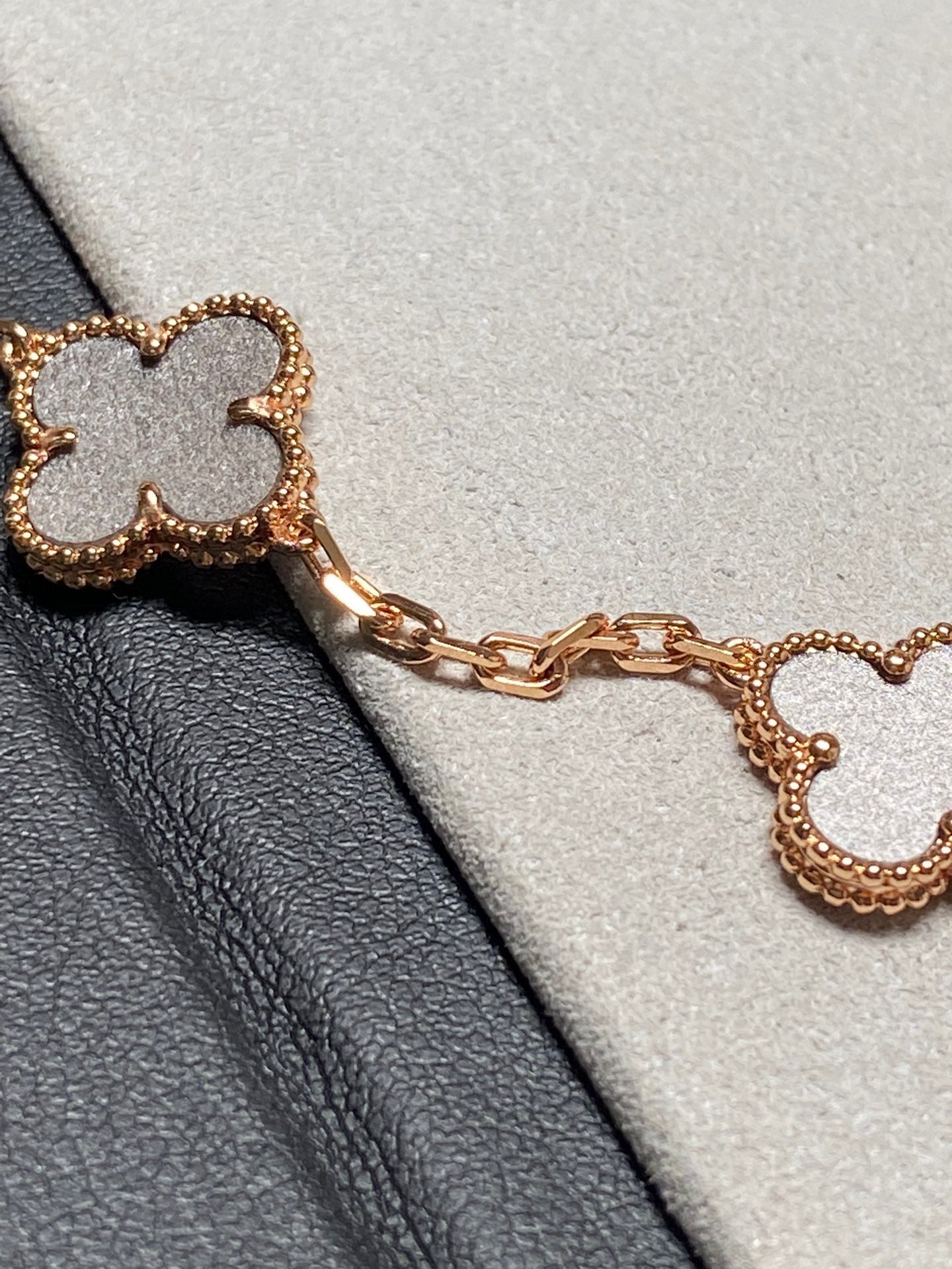 Van Cleef & Arpels CLOVER 5 MOTIF GREY MOP PINK GOLD BRACELET