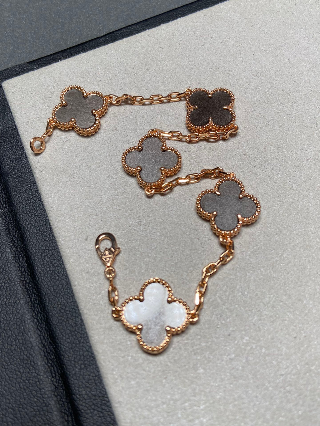 Van Cleef & Arpels CLOVER 5 MOTIF GREY MOP PINK GOLD BRACELET