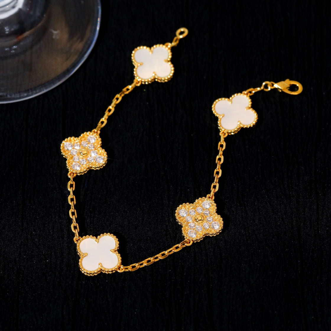 Van Cleef & Arpels CLOVER BRACELET 5 MOTIF WHITE MOP DIAMOND