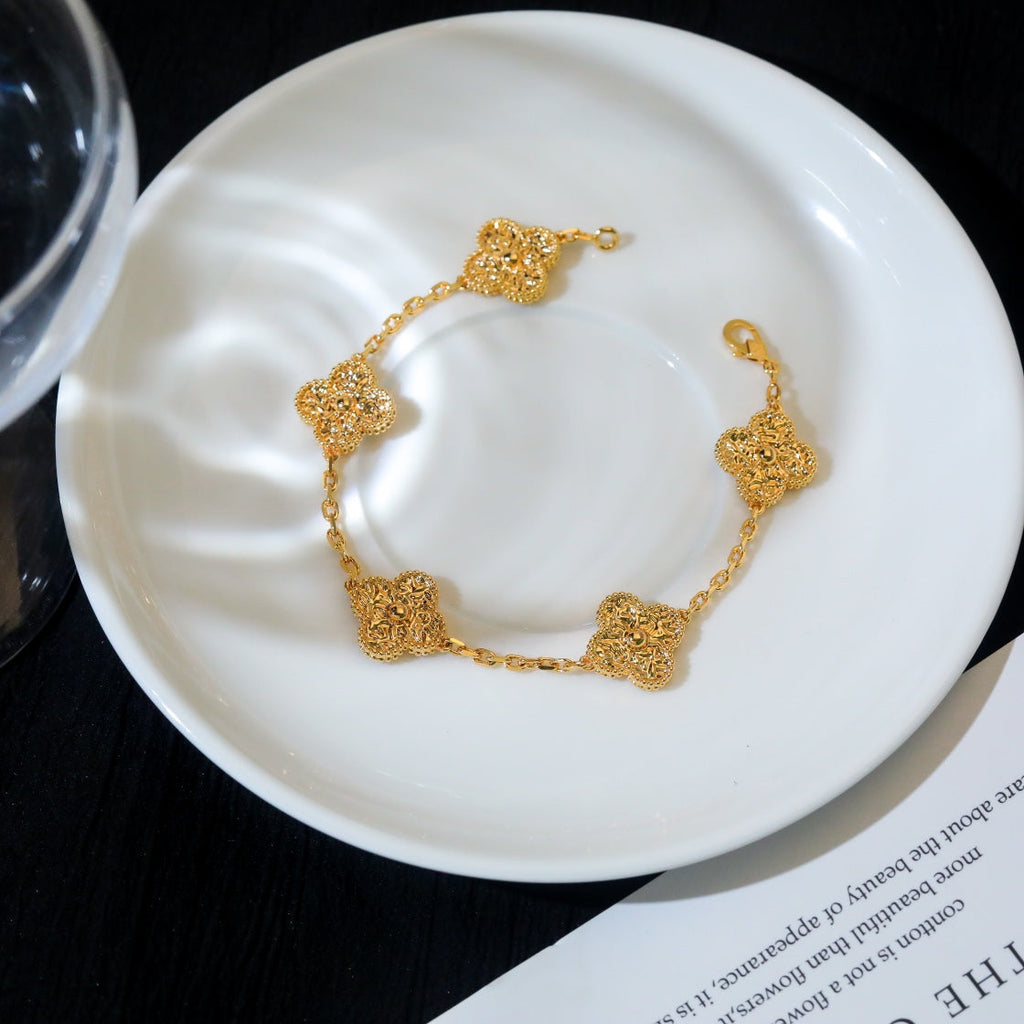 Van Cleef & Arpels CLOVER 5 MOTIFS GOLD DIAMOND BRACELET