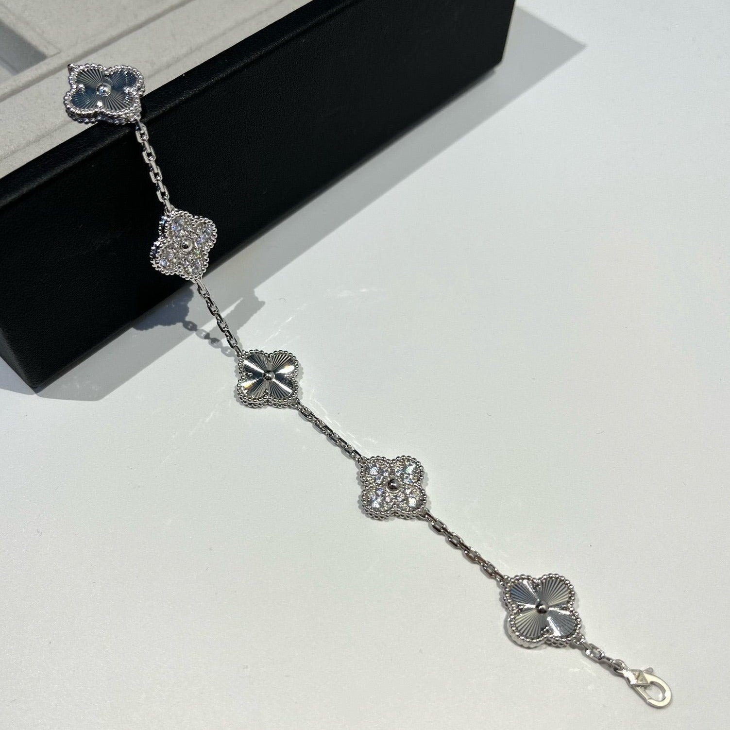 Van Cleef & Arpels CLOVER 5 MOTIF SILVER DIAMOND BRACELET