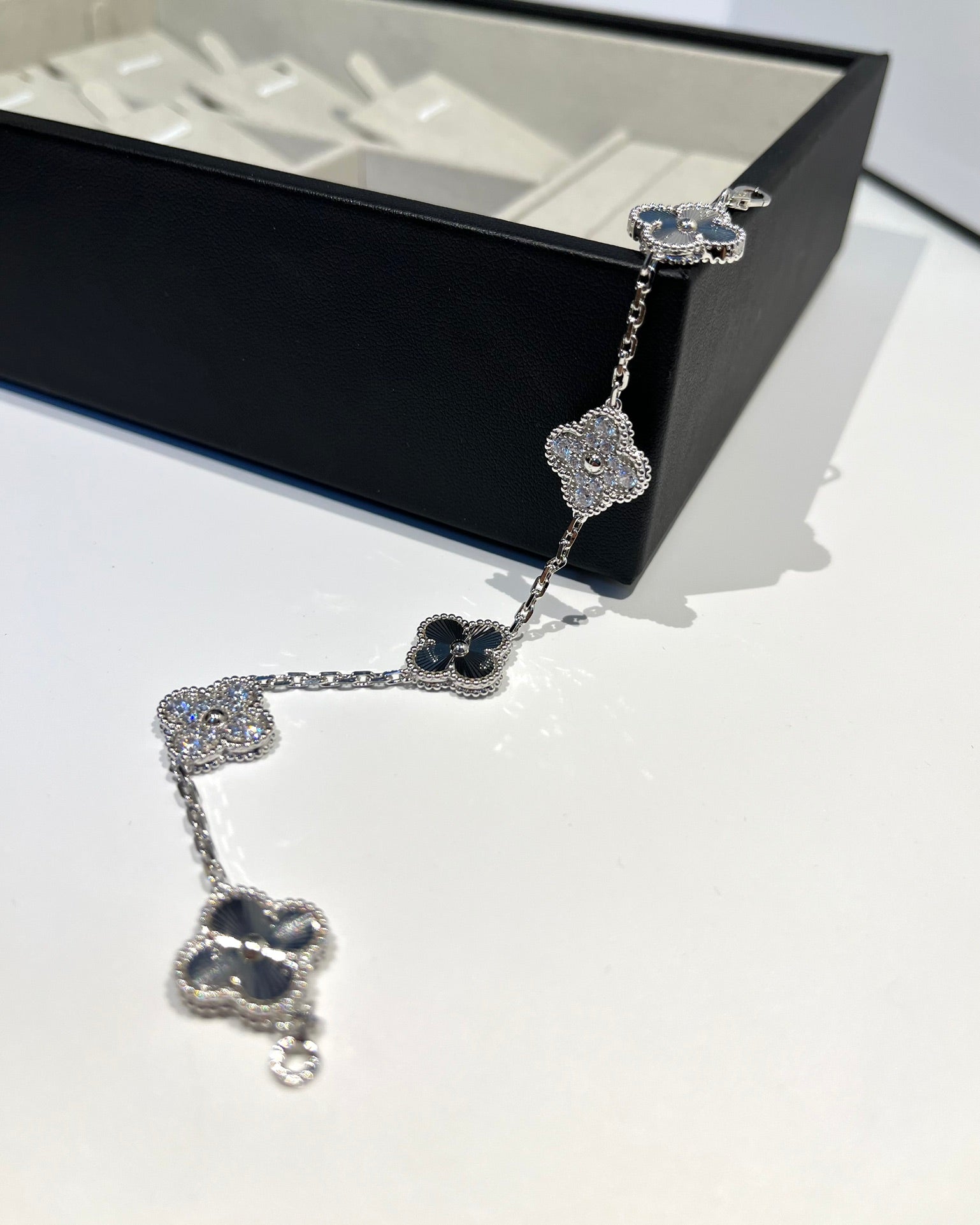 Van Cleef & Arpels CLOVER 5 MOTIF SILVER DIAMOND BRACELET