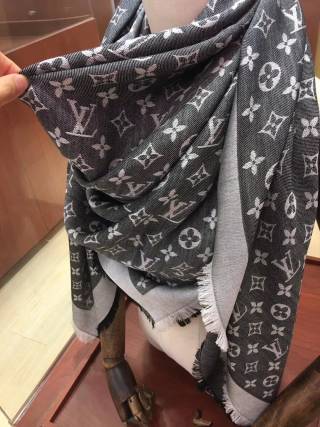 LOUIS VUITTON SCARF 140CM IN COLORFUL CASHMERE  772858