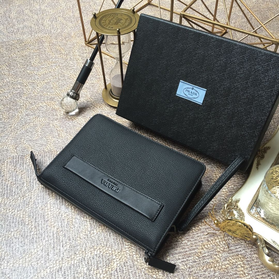 PRADA CLUTCH 26 IN BLACK DEERSKIN EMBOSSED LOGO