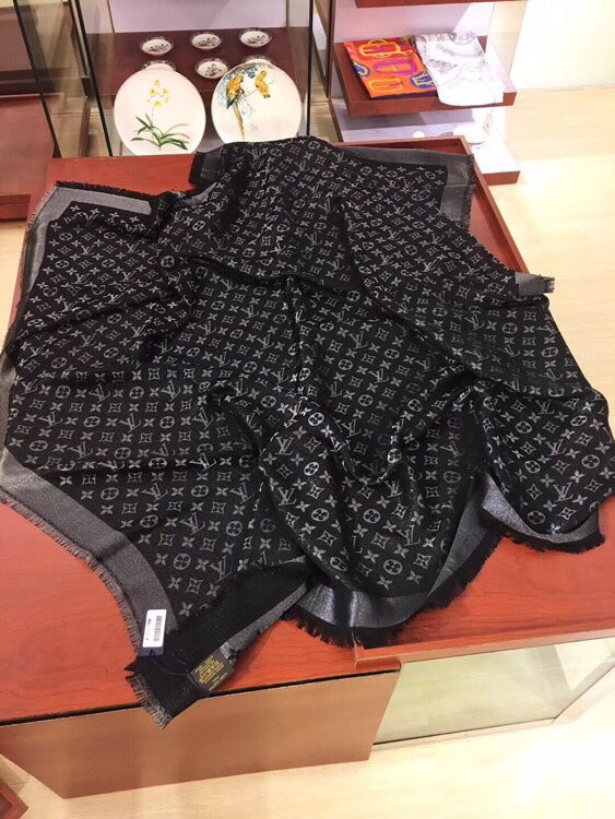 LOUIS VUITTON LV SCARF 140 CM IN WOOL MIX SILK 693003