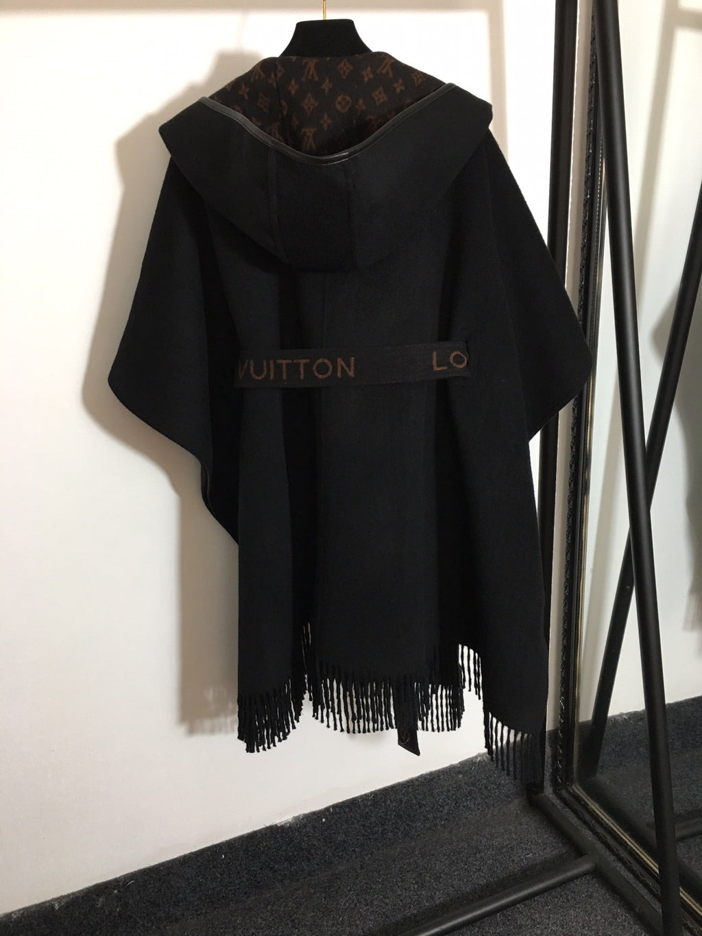 LOUIS VUITTON LV 25S WOOL COAT 0146