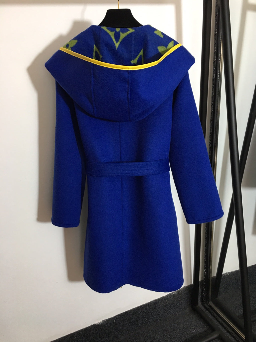 LOUIS VUITTON LV 25S BELTED WOOL COAT 0142