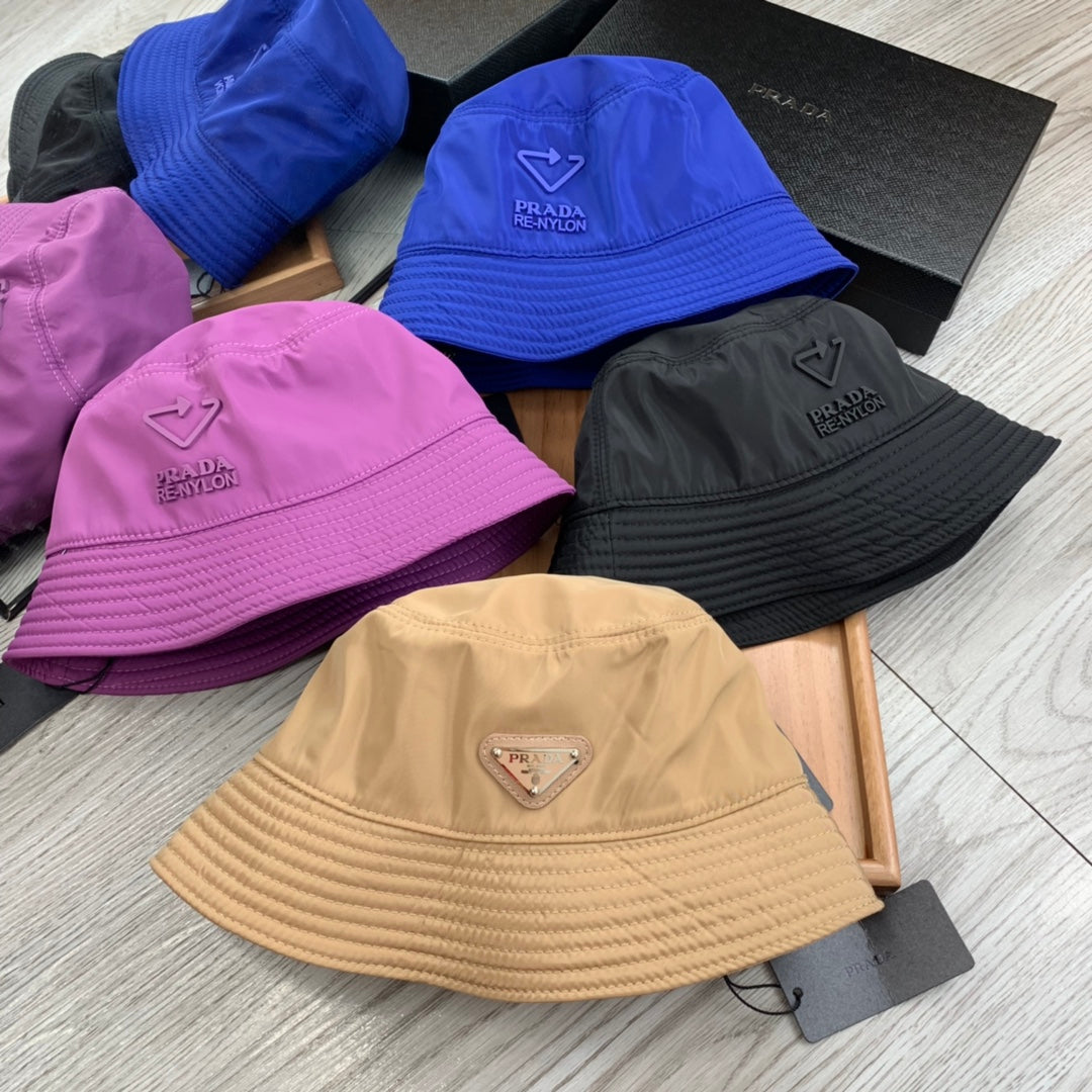 PRADA BUCKET HAT IN BLACK RE-NYLON 234098