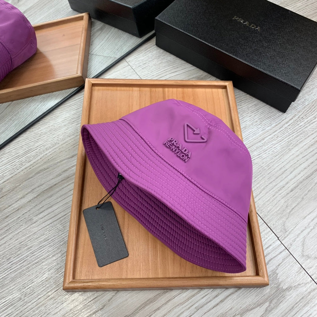 PRADA BUCKET HAT IN PURPLE RE-NYLON 234100