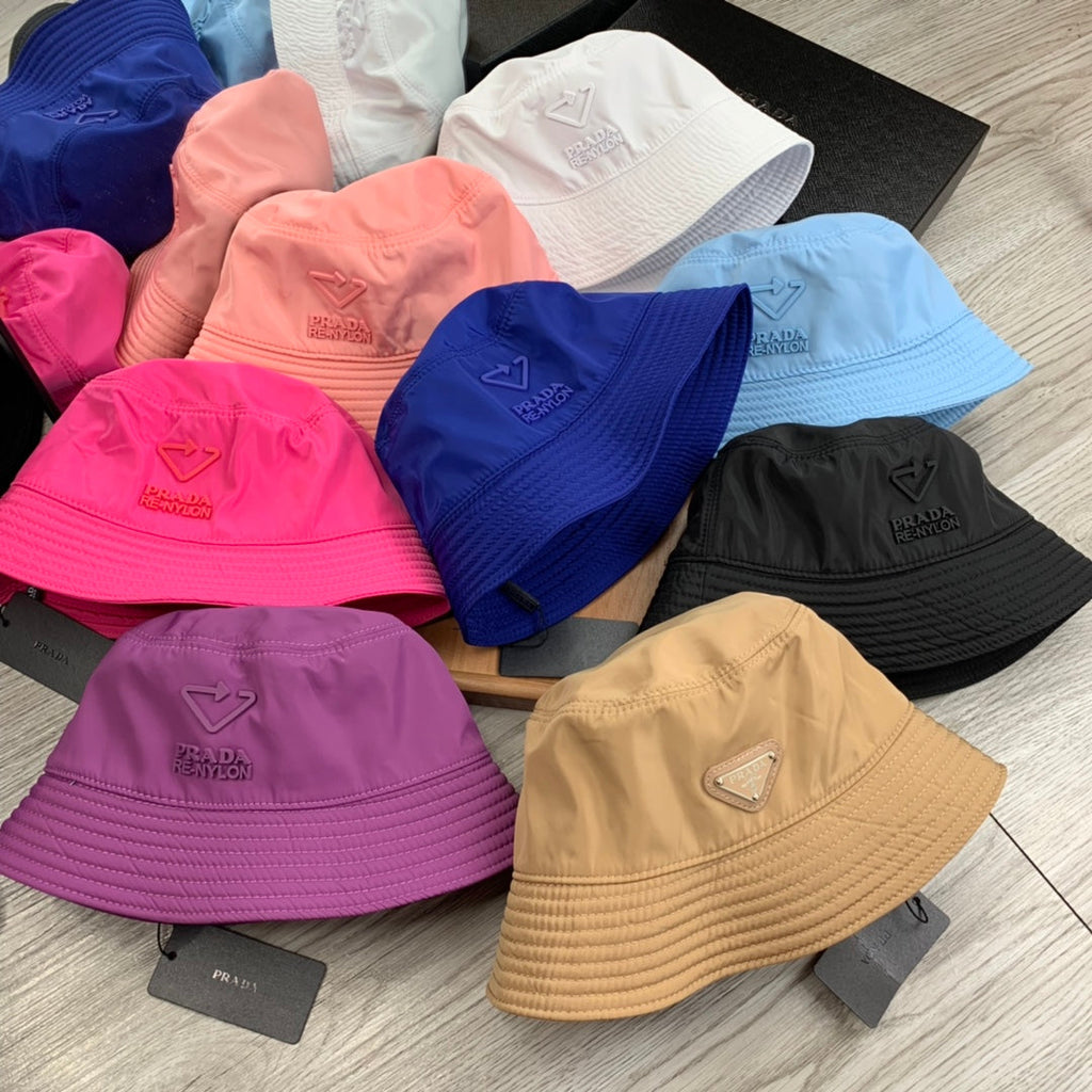 PRADA BUCKET HAT IN BRIGHT PINK RE-NYLON 234102