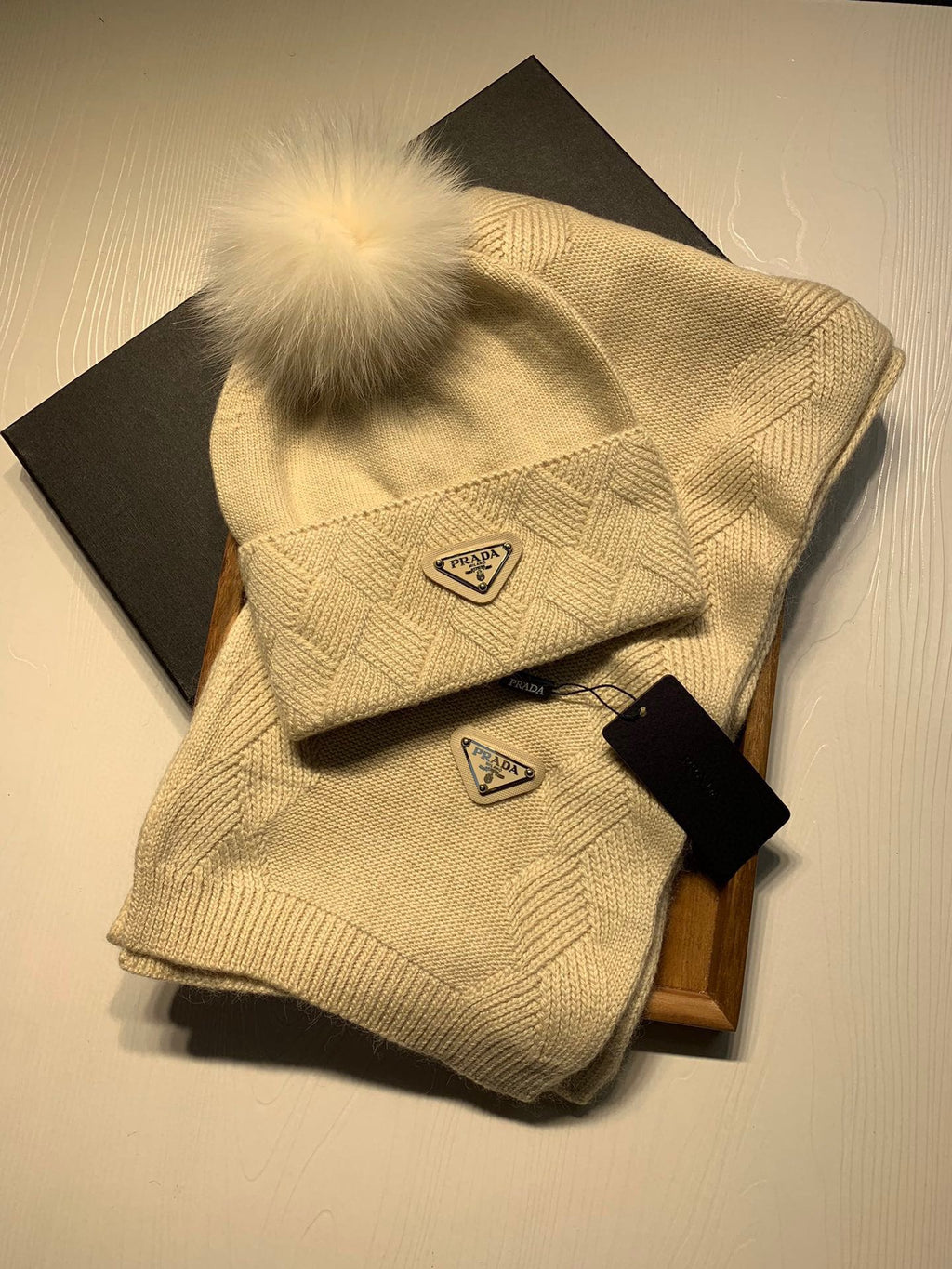 PRADA SET SCARF AND HAT IN BISQUE BEIGE WOOL AND RABBIT FUR 416365