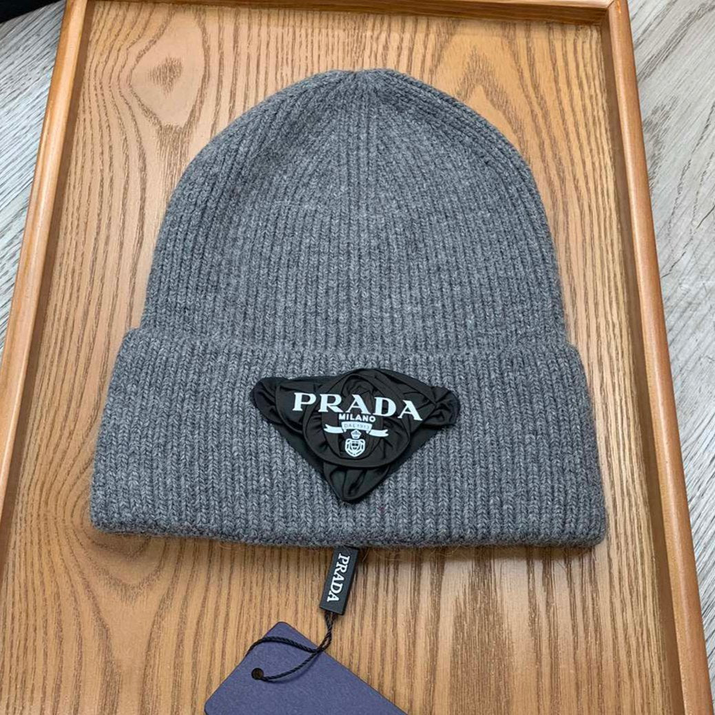 PRADA BEANIE HAT IN RHINO GRAY WOOL 431361
