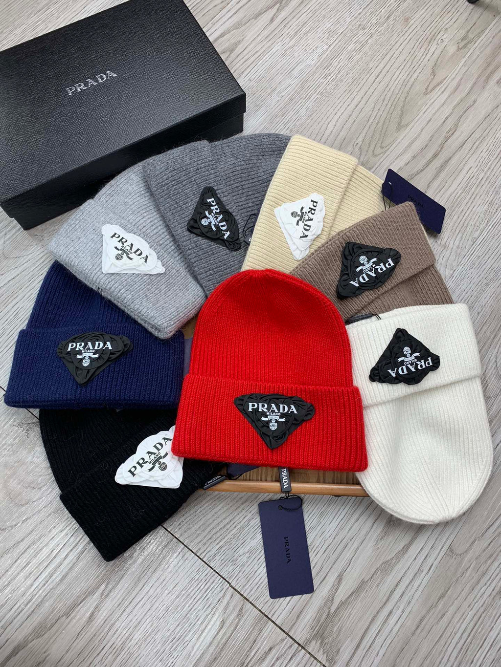 PRADA BEANIE HAT IN MEDIUM BROWN WOOL 431354