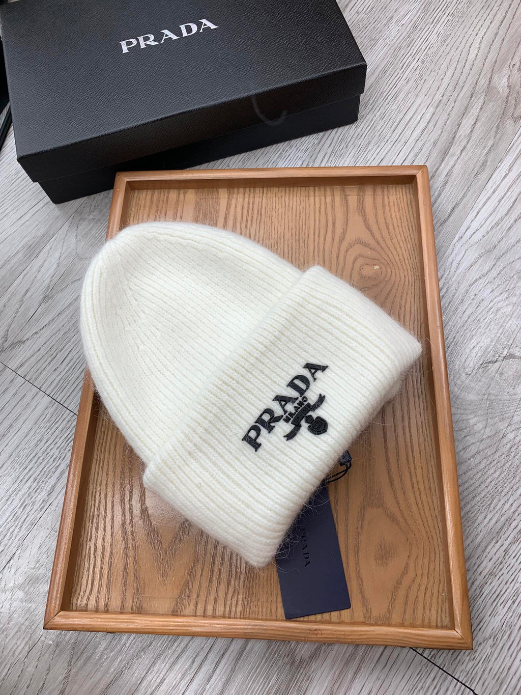 PRADA BEANIE HAT IN WHITE WOOL 108748