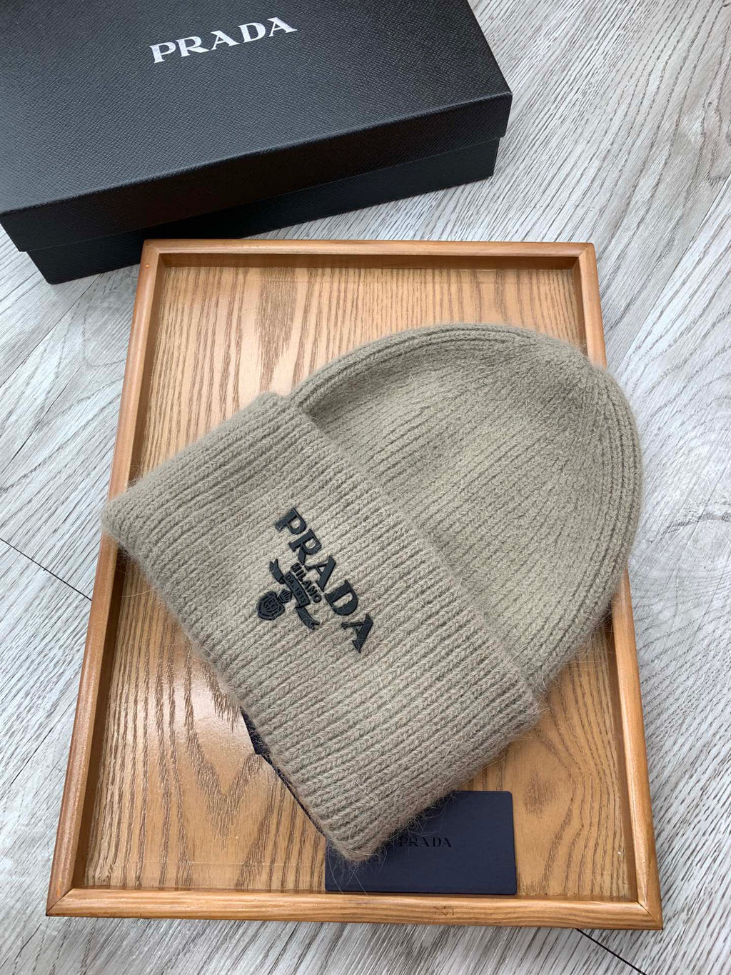 PRADA BEANIE HAT IN KHAKI BROWN WOOL 108747