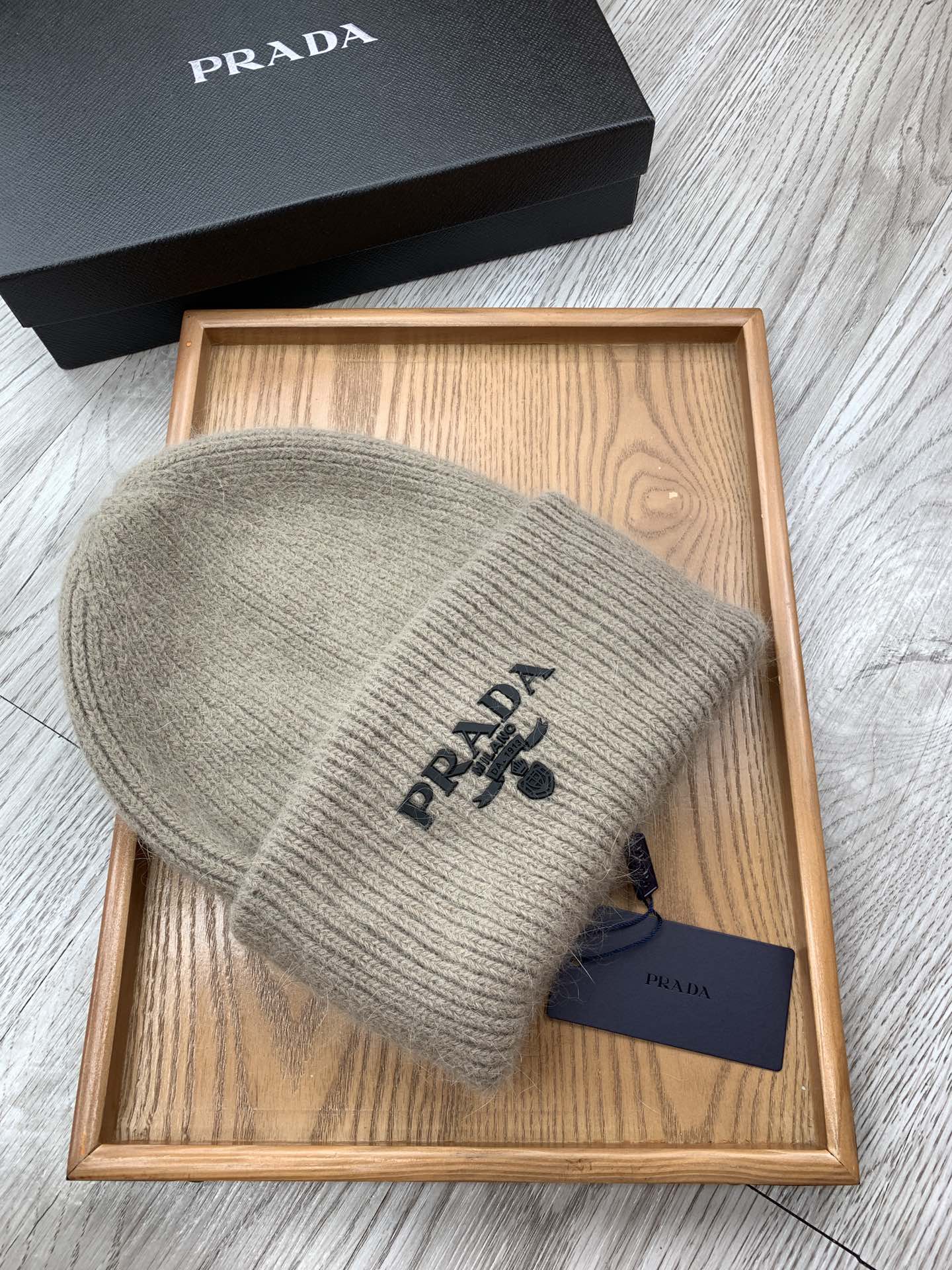 PRADA BEANIE HAT IN KHAKI BROWN WOOL 108747