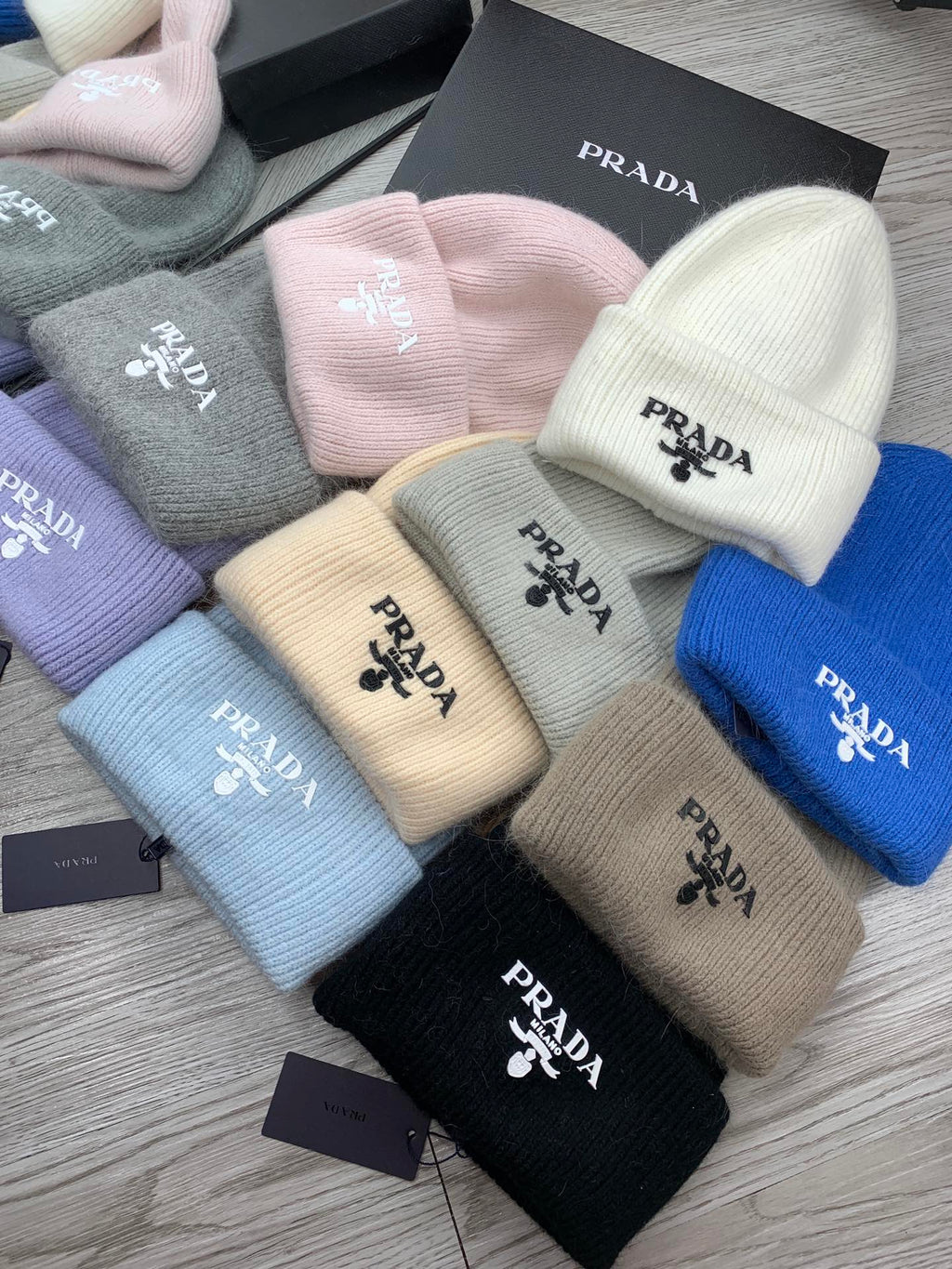 PRADA BEANIE HAT IN LIGHT BLUE WOOL 108744