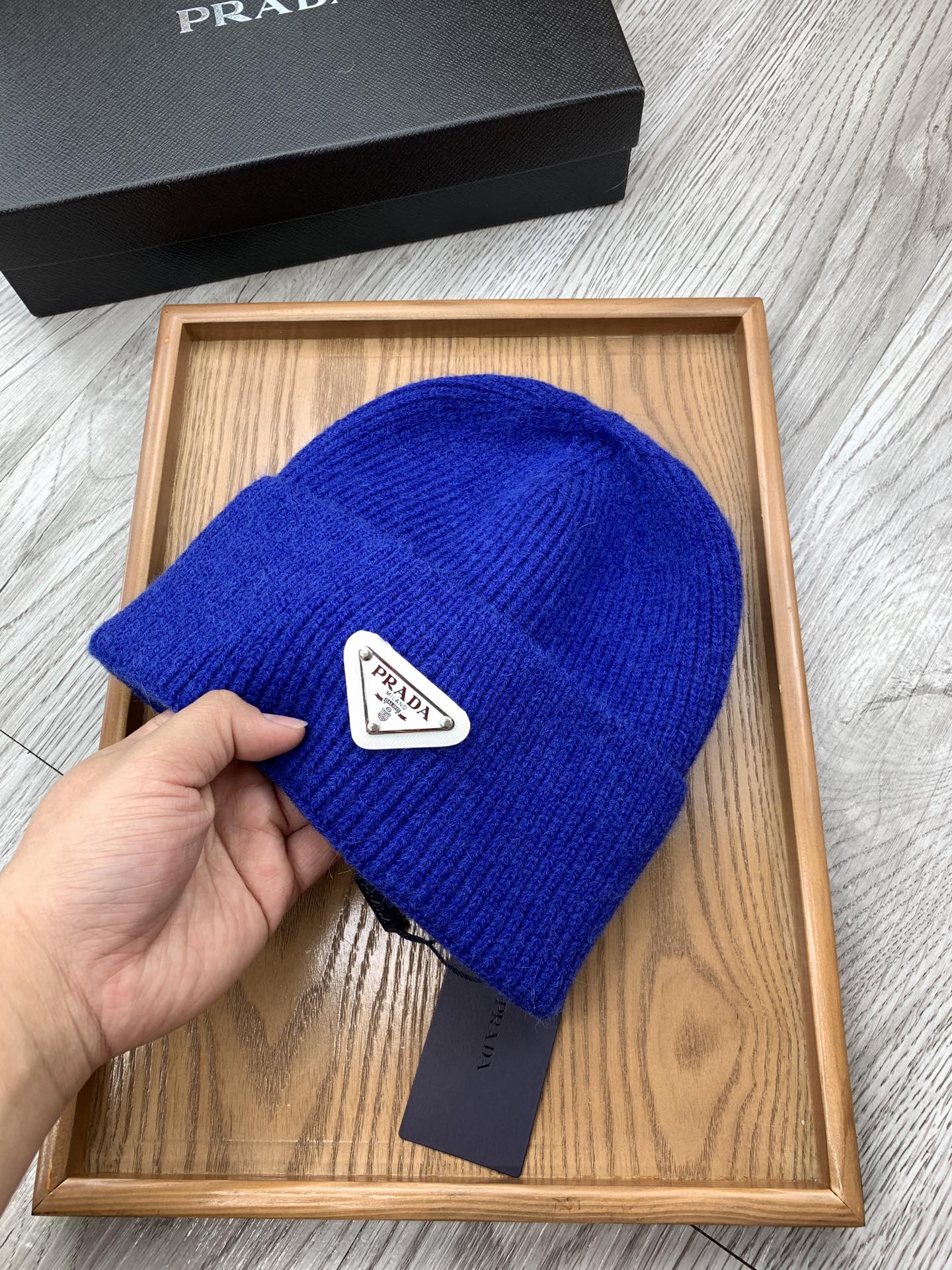 PRADA BEANIIE HAT IN AZURE BLUE WOOL 335033