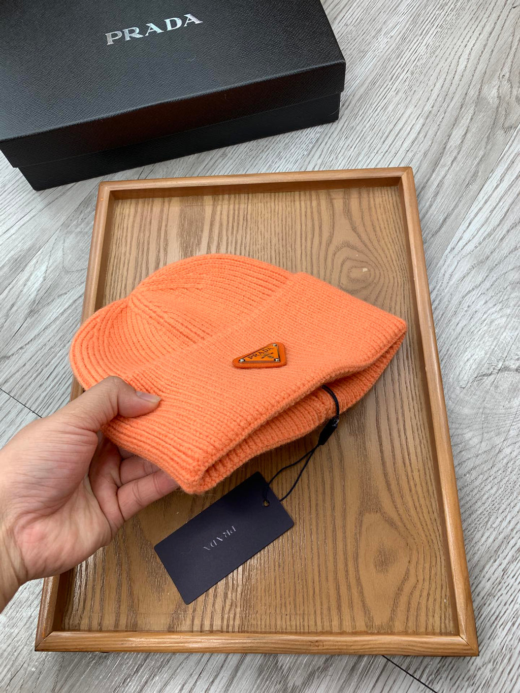 PRADA BEANIIE HAT IN CARROT ORANGE WOOL 335036