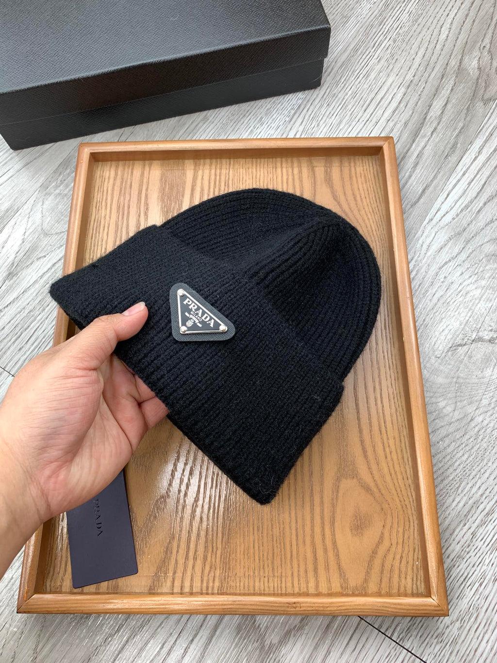 PRADA BEANIIE HAT IN BLACK WOOL 335039