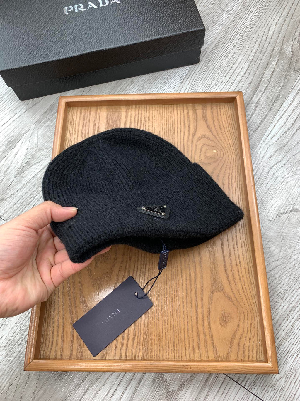 PRADA BEANIIE HAT IN BLACK WOOL 335039