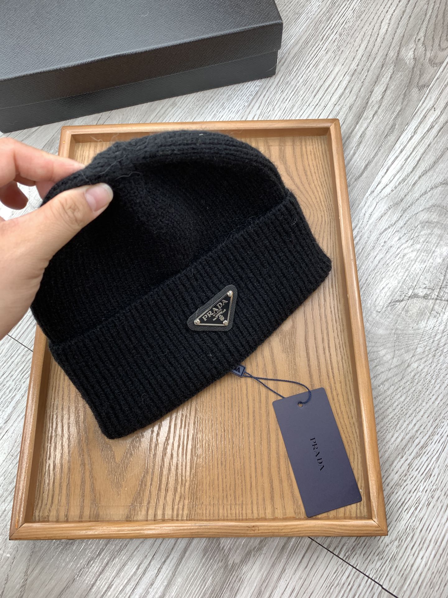 PRADA BEANIIE HAT IN BLACK WOOL 335039