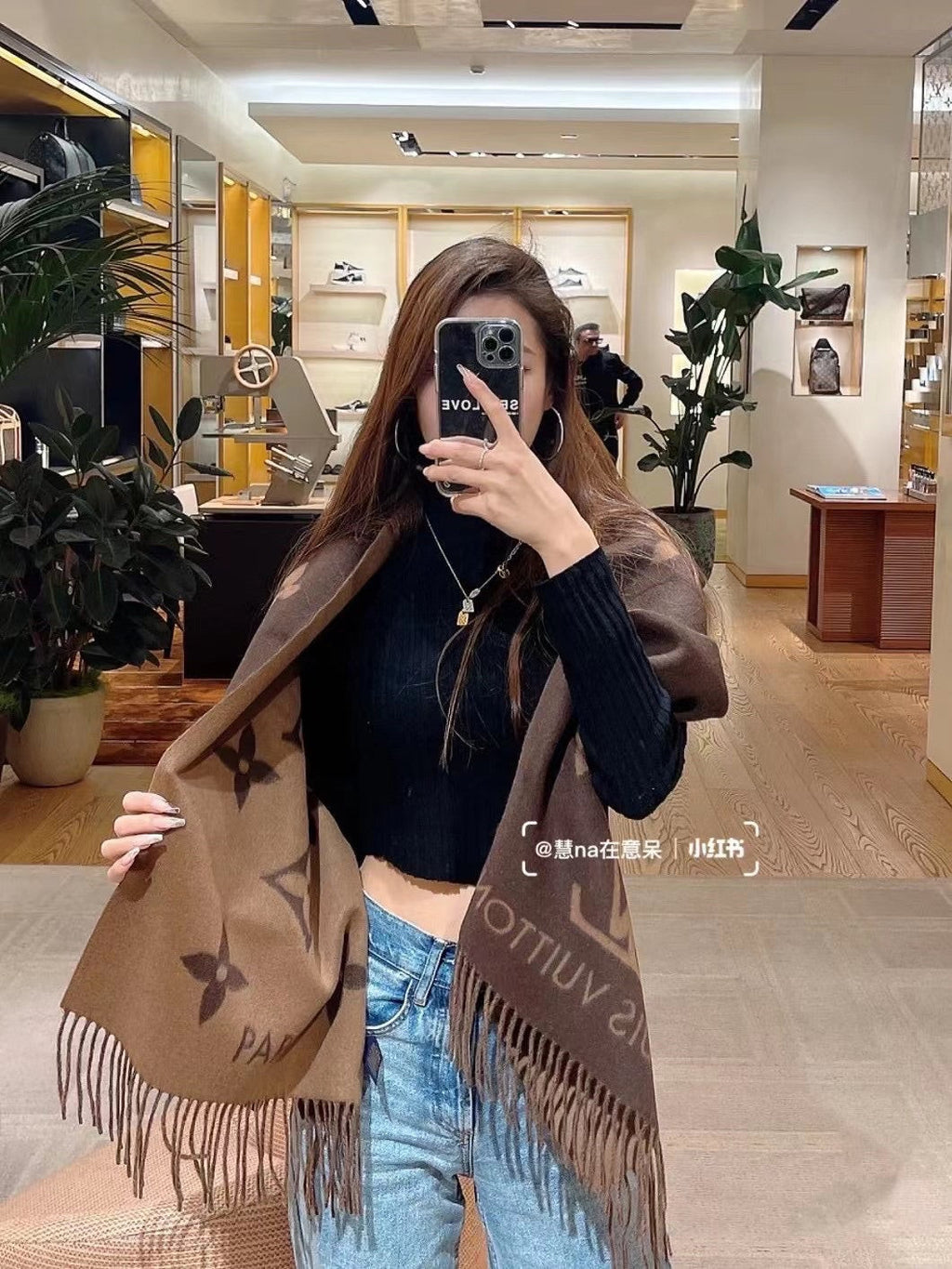 LOUIS VUITTON LV SCARF 180 CM IN CASHMERE 692999