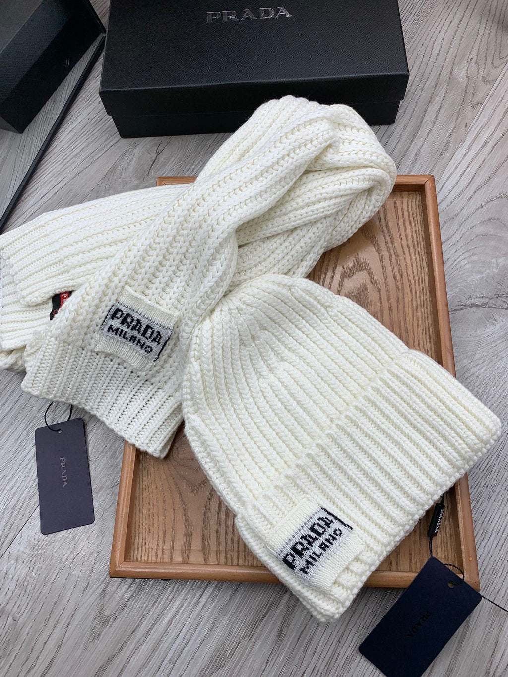 PRADA SET SCARF AND HAT IN WHITE WOOL AND RABBIT FUR 388991