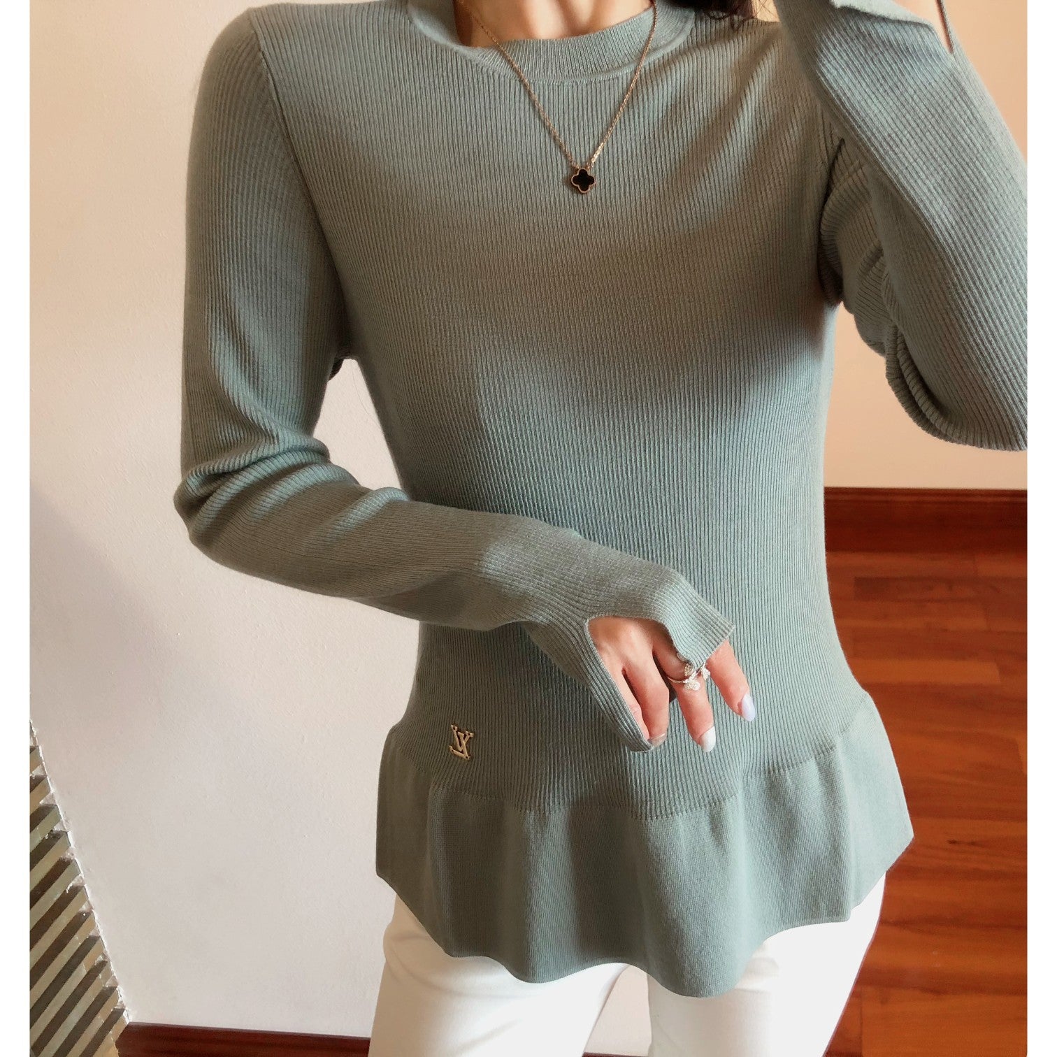 LOUIS VUITTON LV 25S CREW NECK RUFFLE PULLOVER 0083
