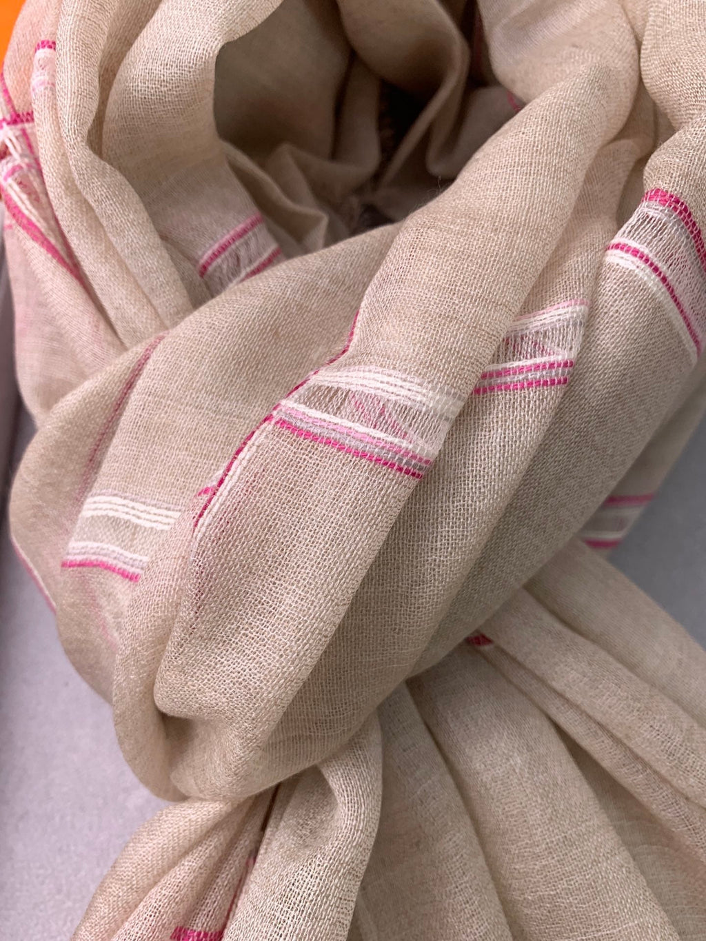 CHANEL SCARF 200 CM IN TAN BEIGE CASHMERE 386538