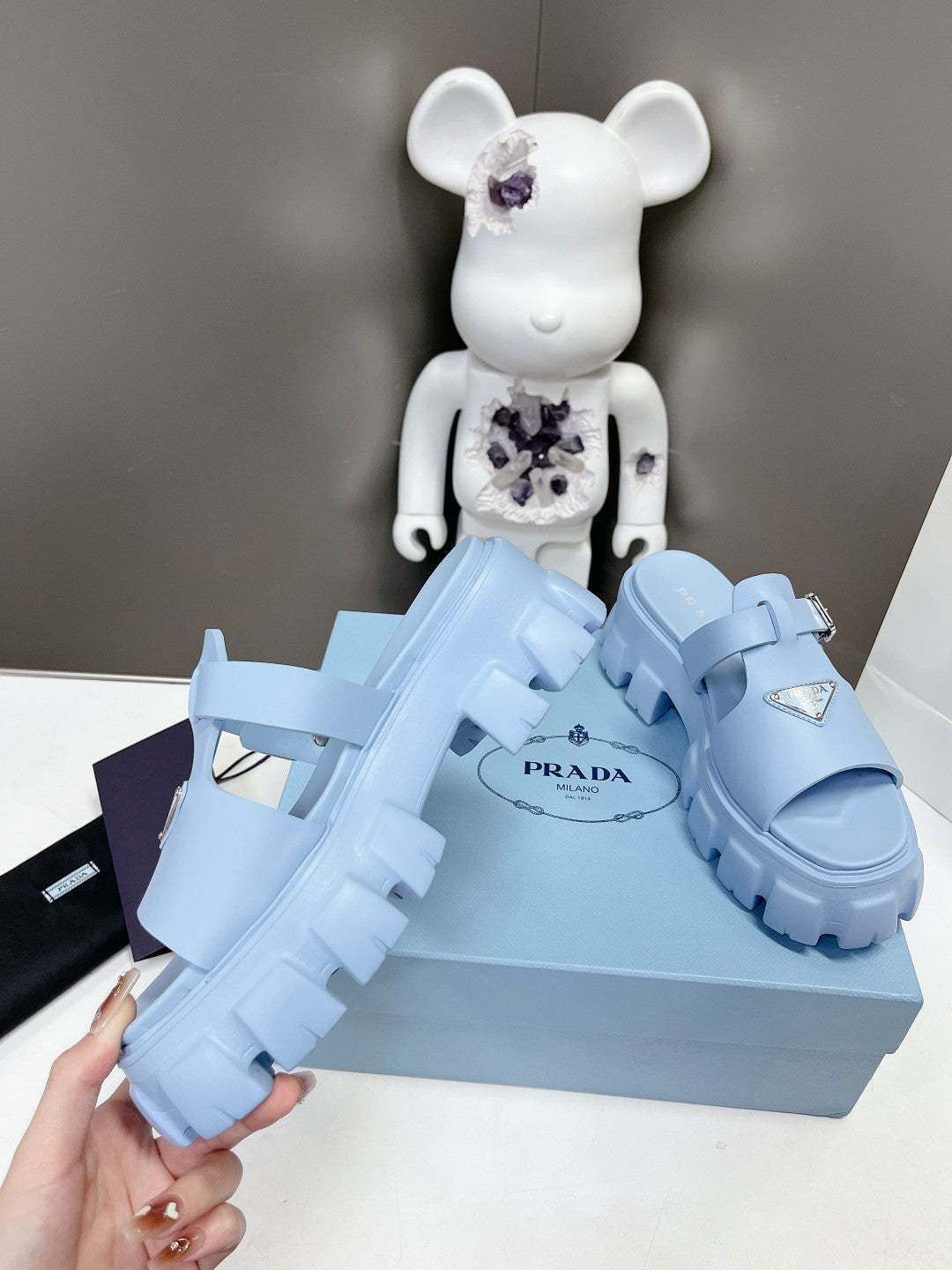 PRADA MONOLITH SLIPPER SANLS IN SKY BLUE RUBBER