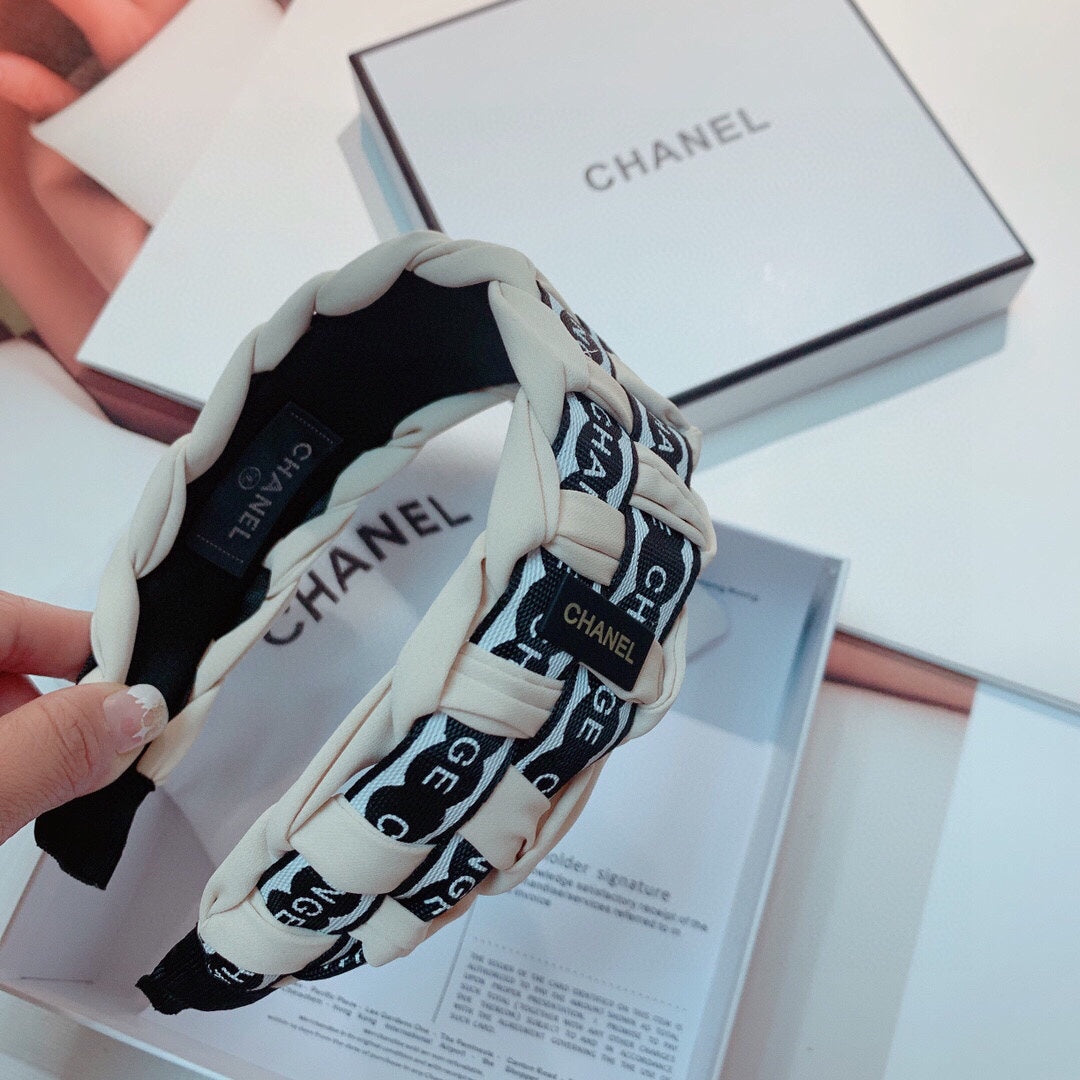 CHANEL WHITE MIX BLACK FABRIC HAIRBAND 832193
