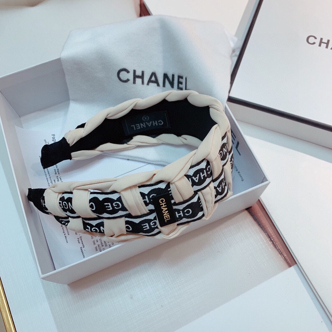 CHANEL WHITE MIX BLACK FABRIC HAIRBAND 832193