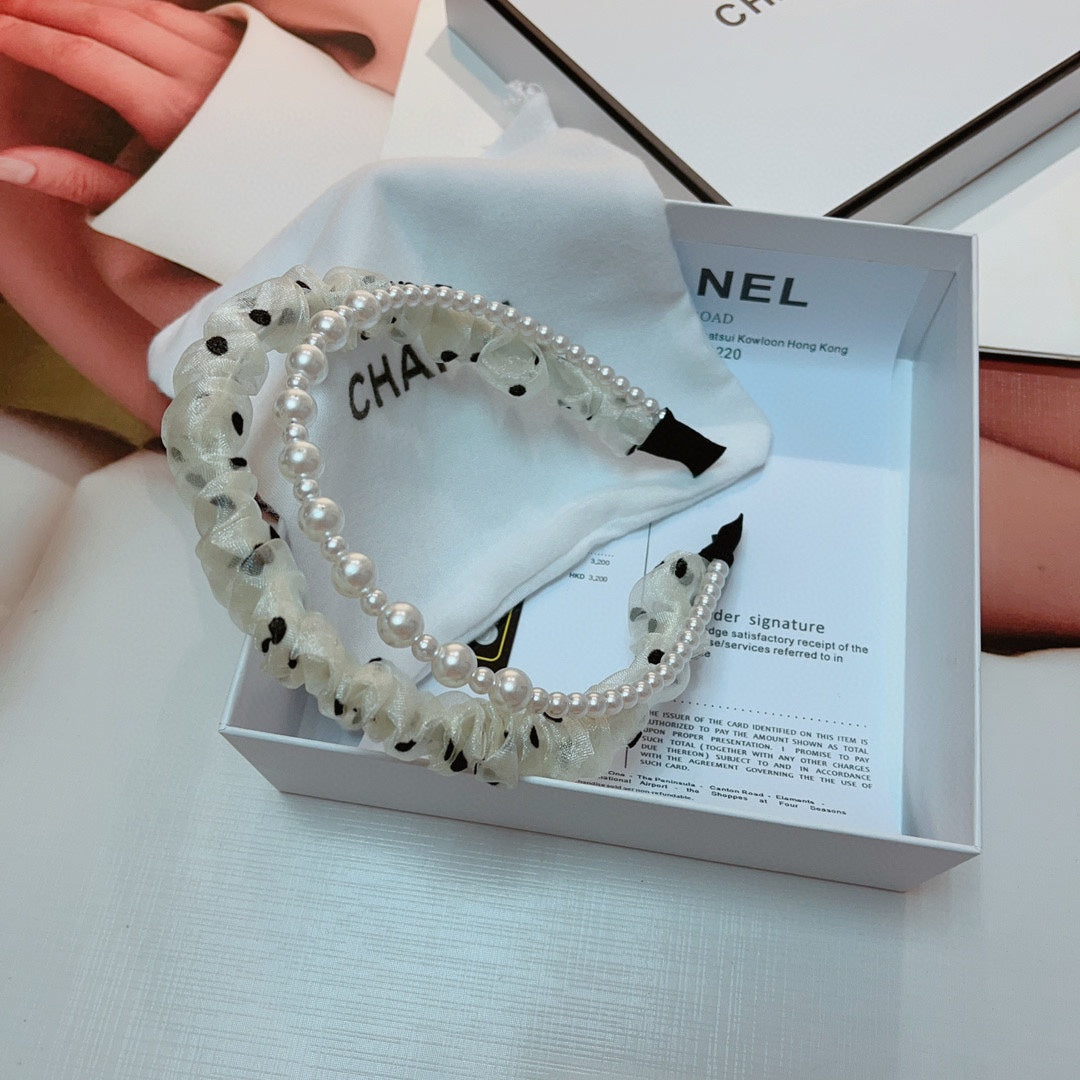 CHANEL WHITE VOILE FABRIC HAIRBAND WITH PEARL CHAIN 867188