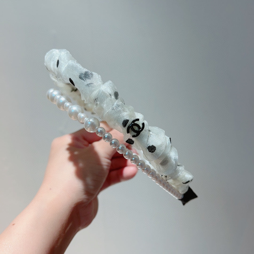 CHANEL WHITE VOILE FABRIC HAIRBAND WITH PEARL CHAIN 867188