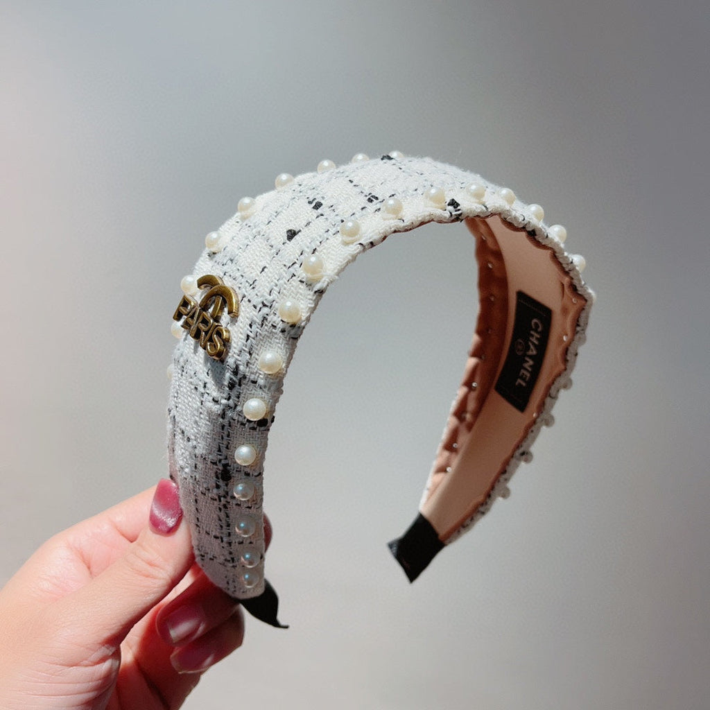 CHANEL WHITE TWEED HAIRBAND 875864