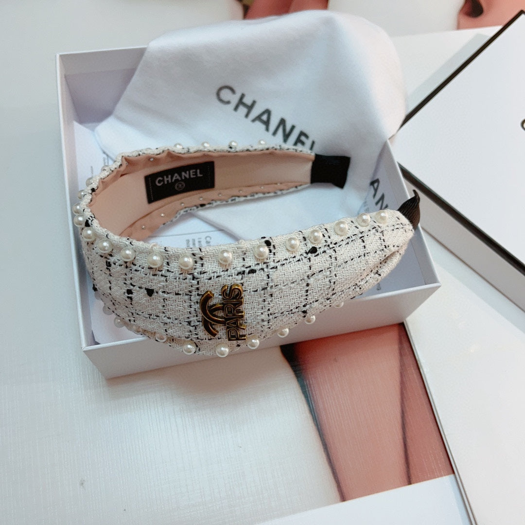 CHANEL WHITE TWEED HAIRBAND 875864