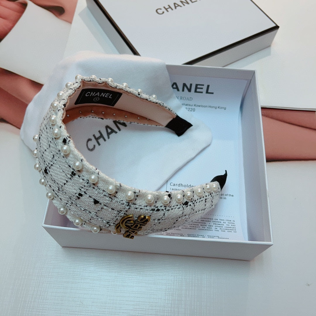 CHANEL WHITE TWEED HAIRBAND 875864