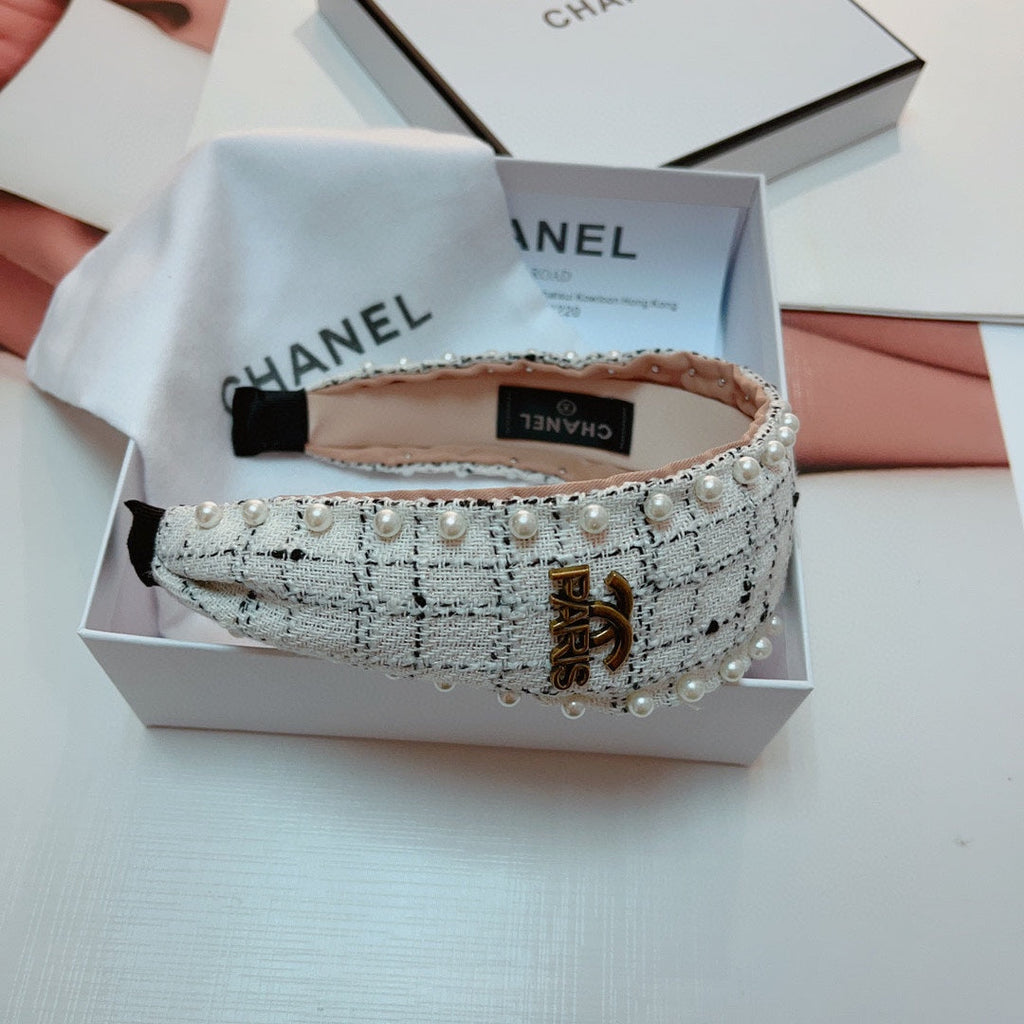 CHANEL WHITE TWEED HAIRBAND 875864