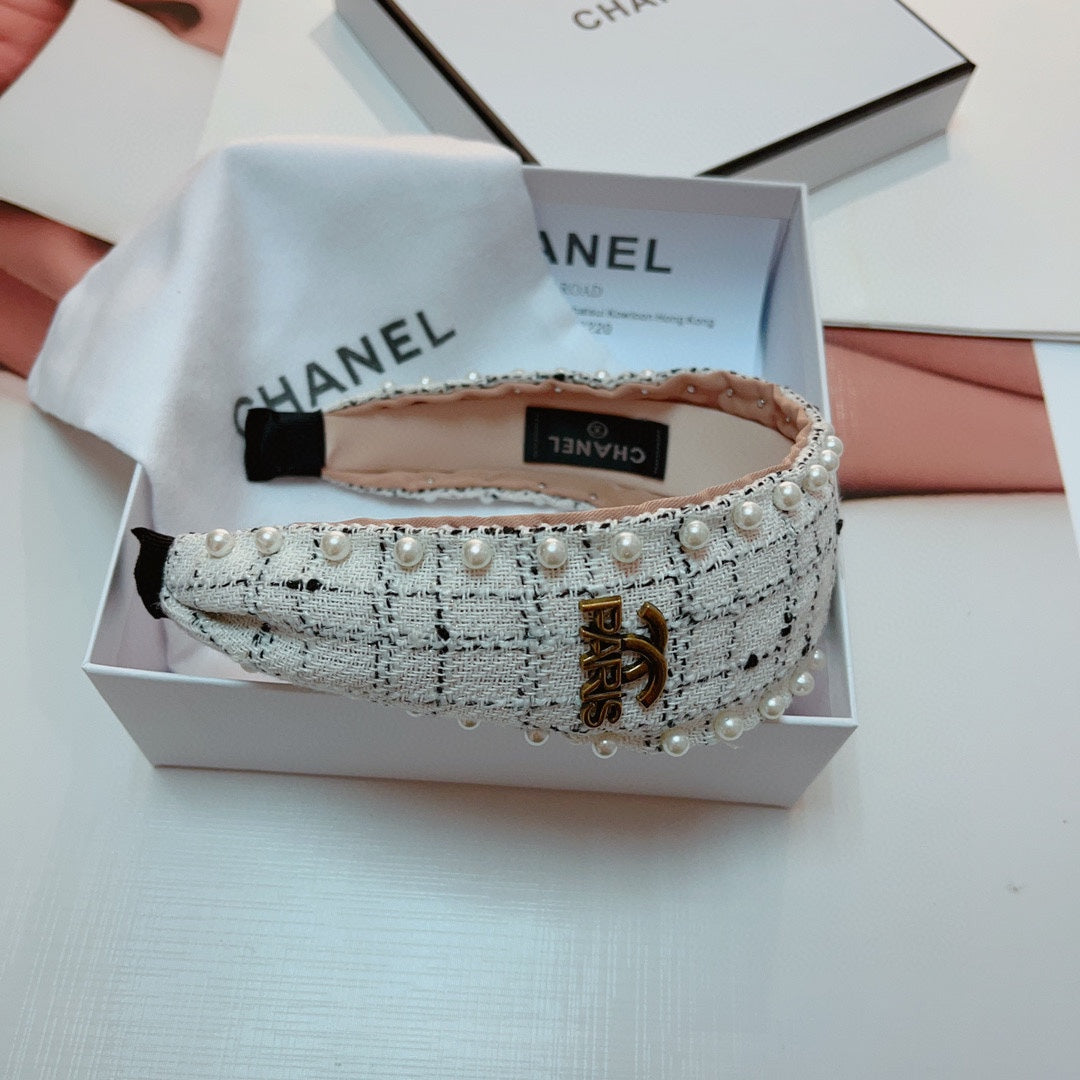 CHANEL WHITE TWEED HAIRBAND 875864