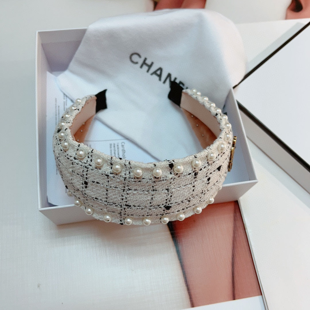 CHANEL WHITE TWEED HAIRBAND 875864