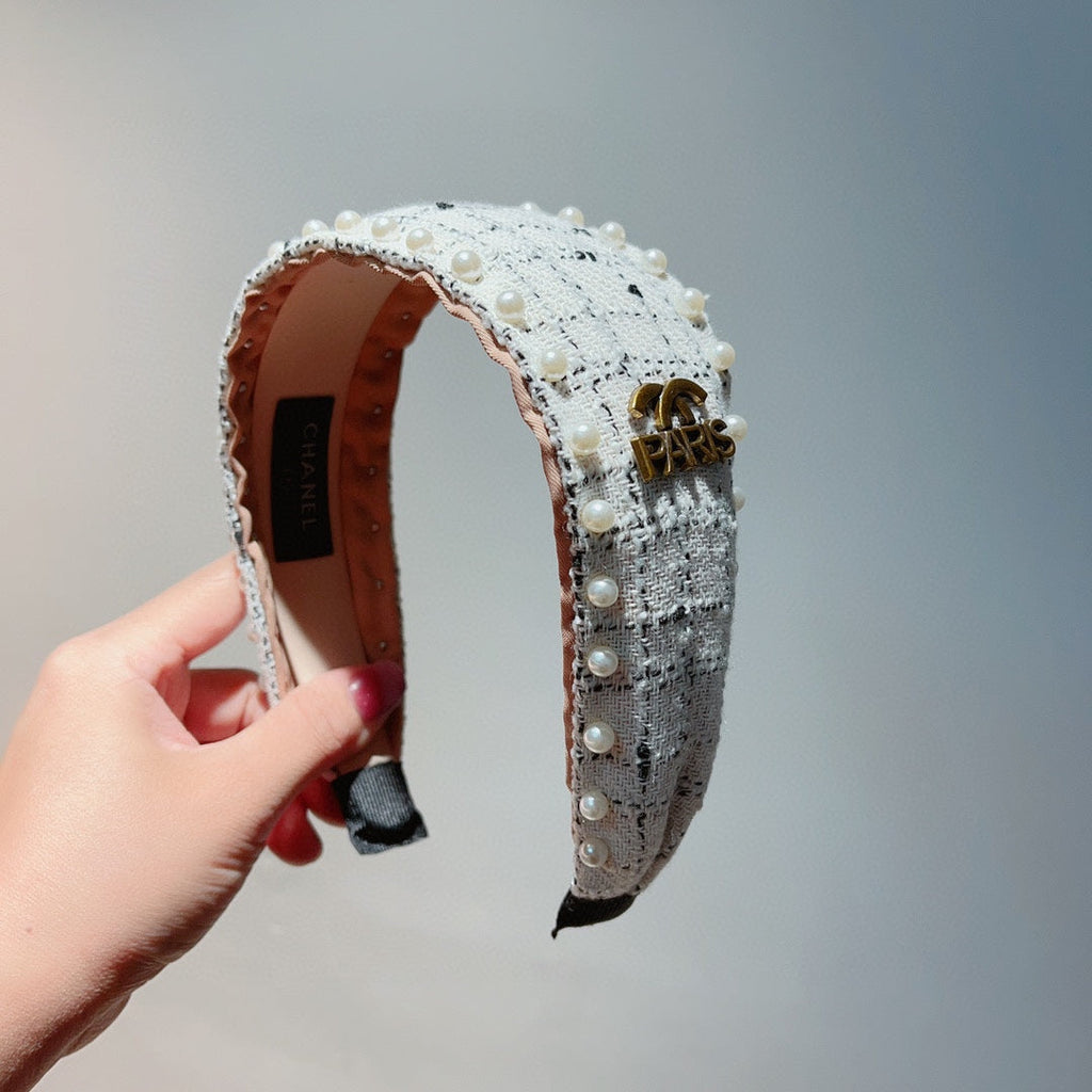 CHANEL WHITE TWEED HAIRBAND 875864