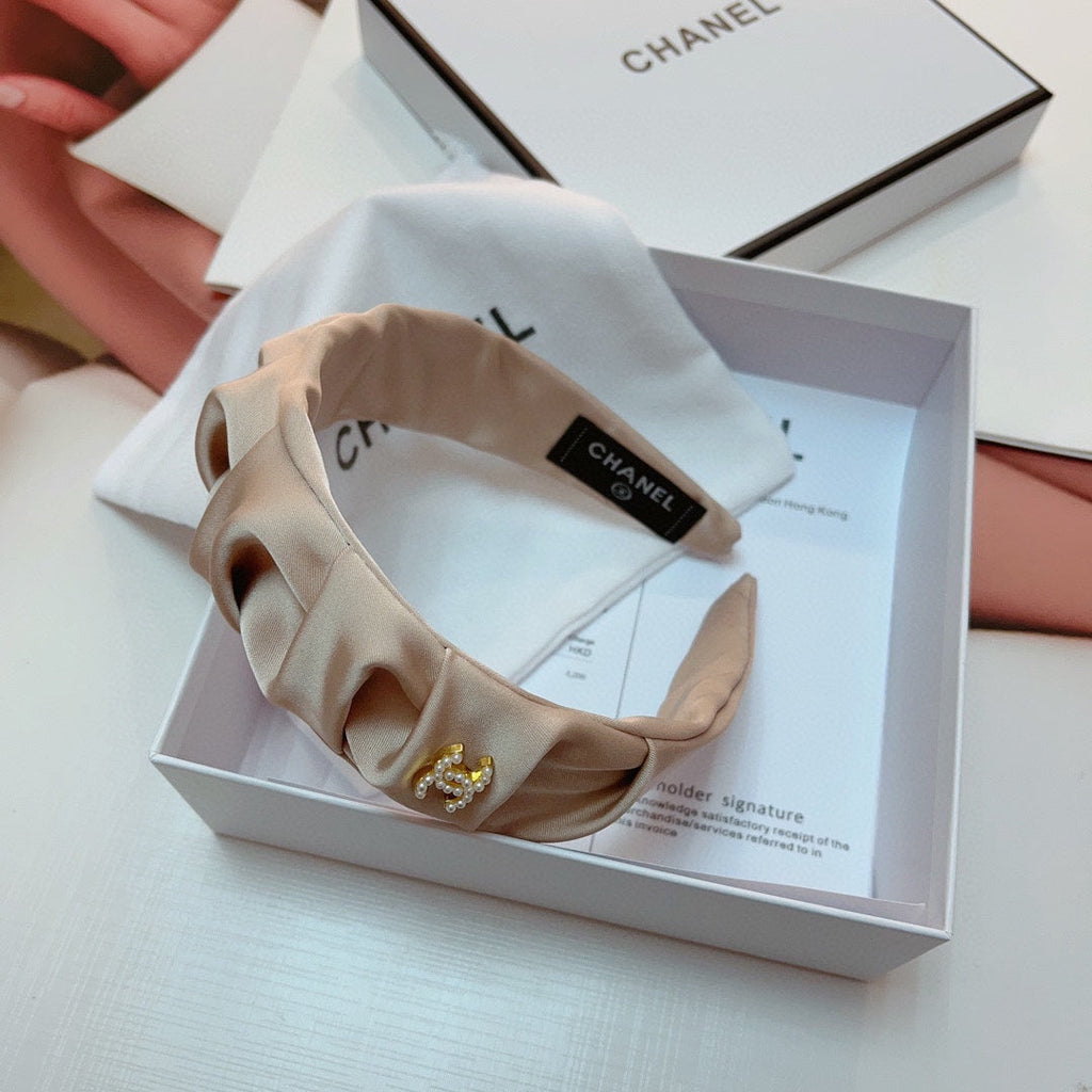 CHANEL WHITE CREAM FABRIC HAIRBAND 925660
