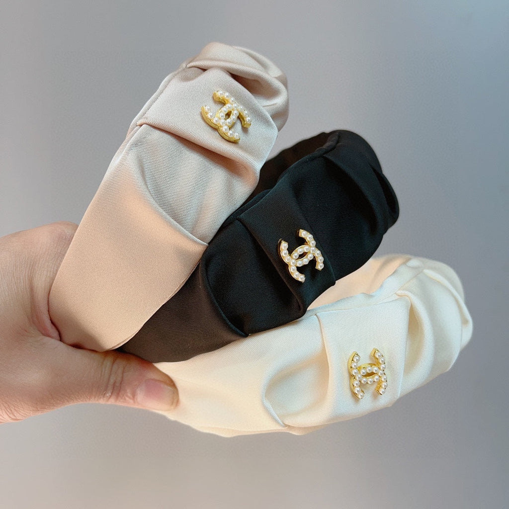CHANEL WHITE FABRIC HAIRBAND 925662