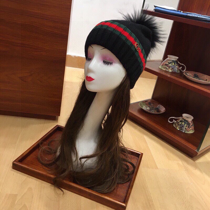 GUCCI SET SCARF AND HAT IN BLACK WOOL AND CASHMERE 945027
