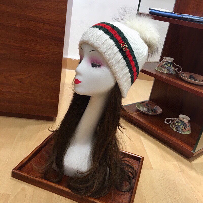 GUCCI SET SCARF AND HAT IN WHITE WOOL AND CASHMERE 945028