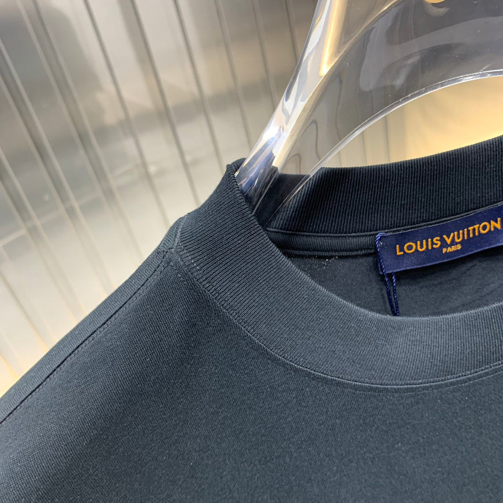 LOUIS VUITTON LV T-SHIRT IN BLACK COTTON 239496