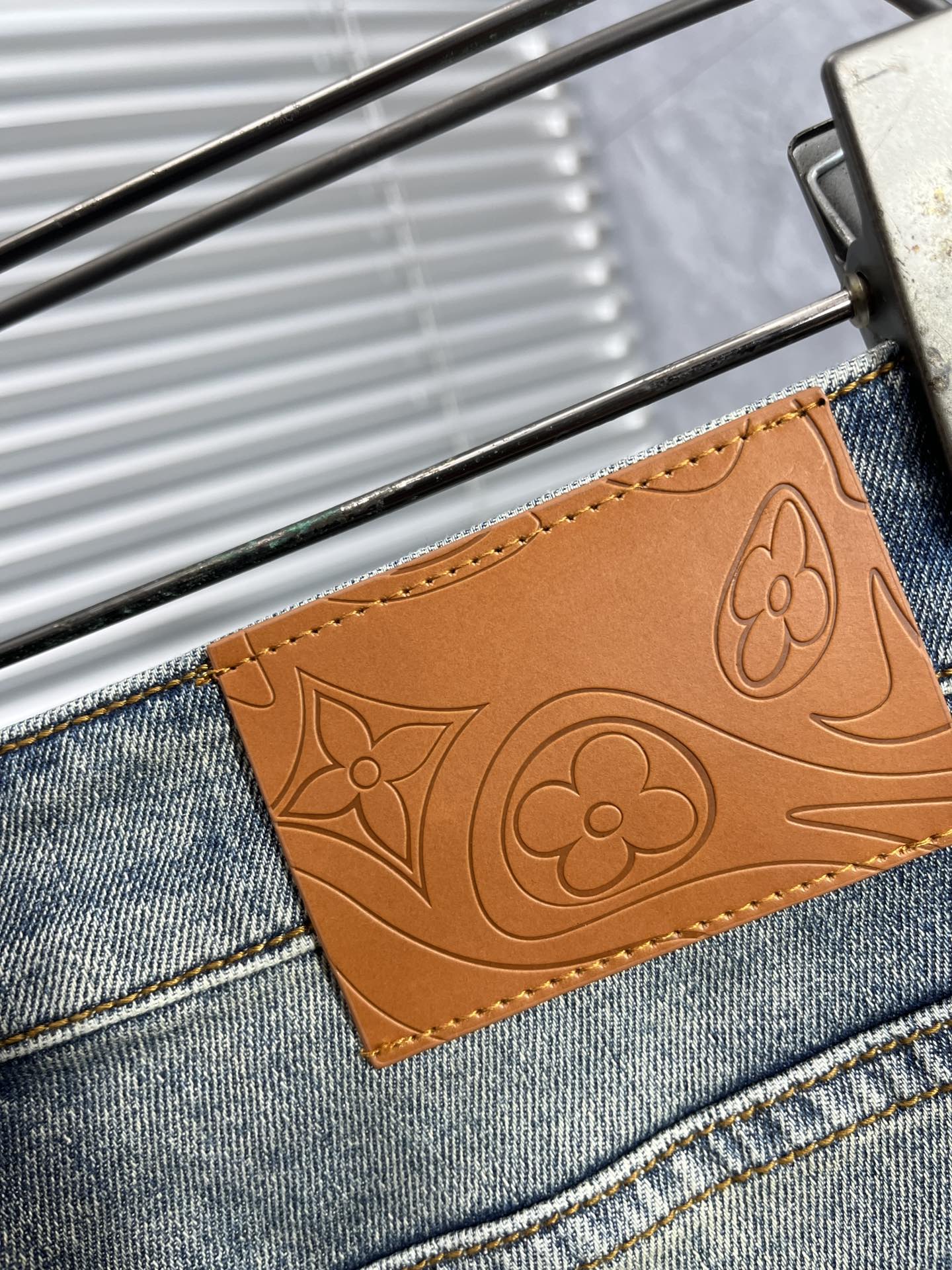 LOUIS VUITTON LV BLUE DENIM JEAN 239494