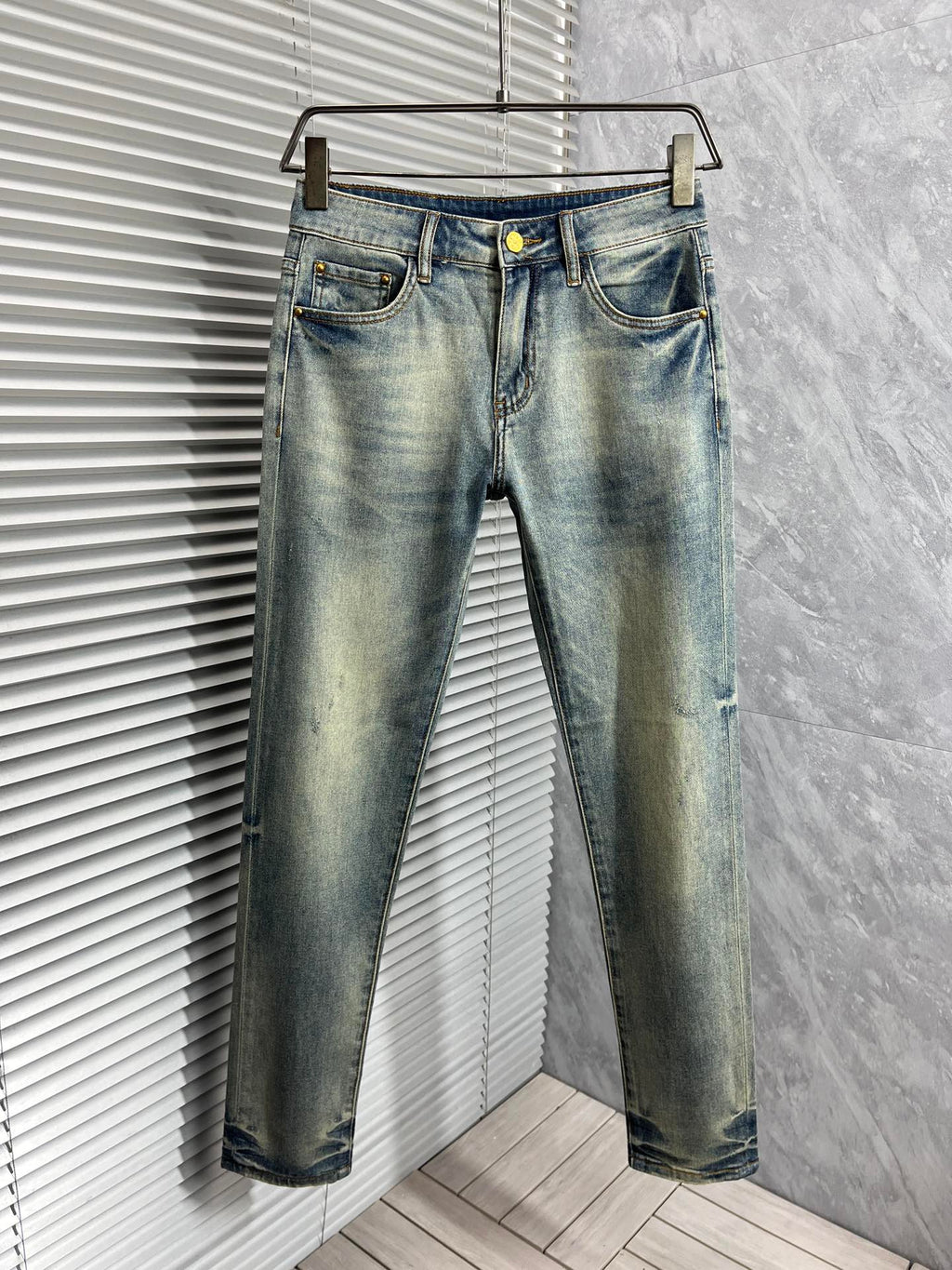 LOUIS VUITTON LV BLUE DENIM JEAN 239494