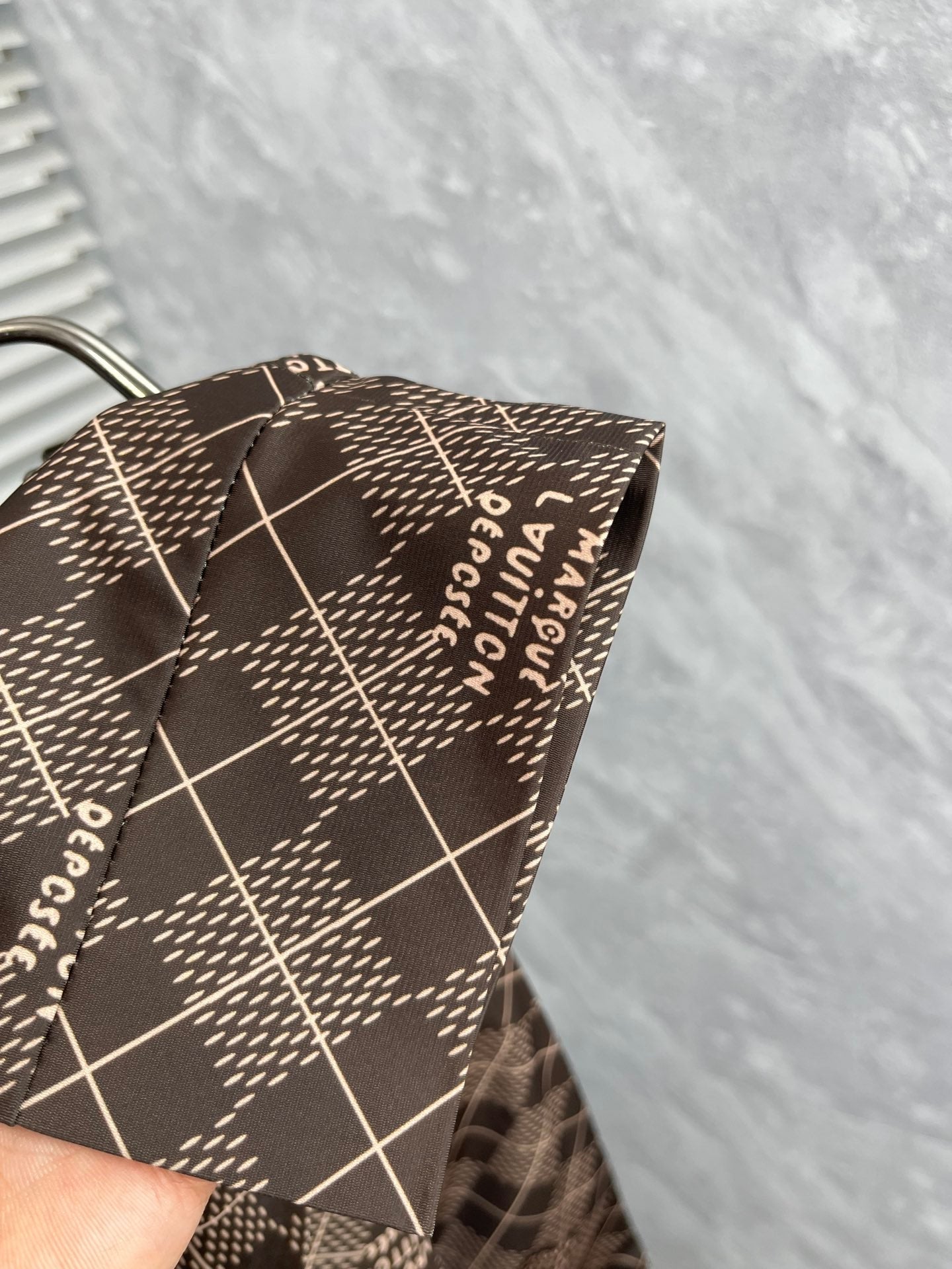 LOUIS VUITTON LV MEDIUM BROWN TROUSERS 239493